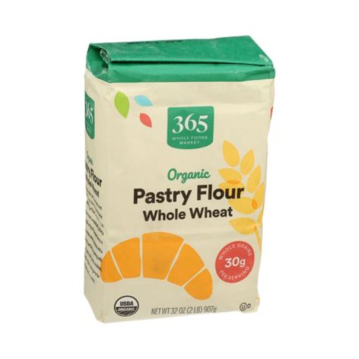 What is whole wheat pastry flour?