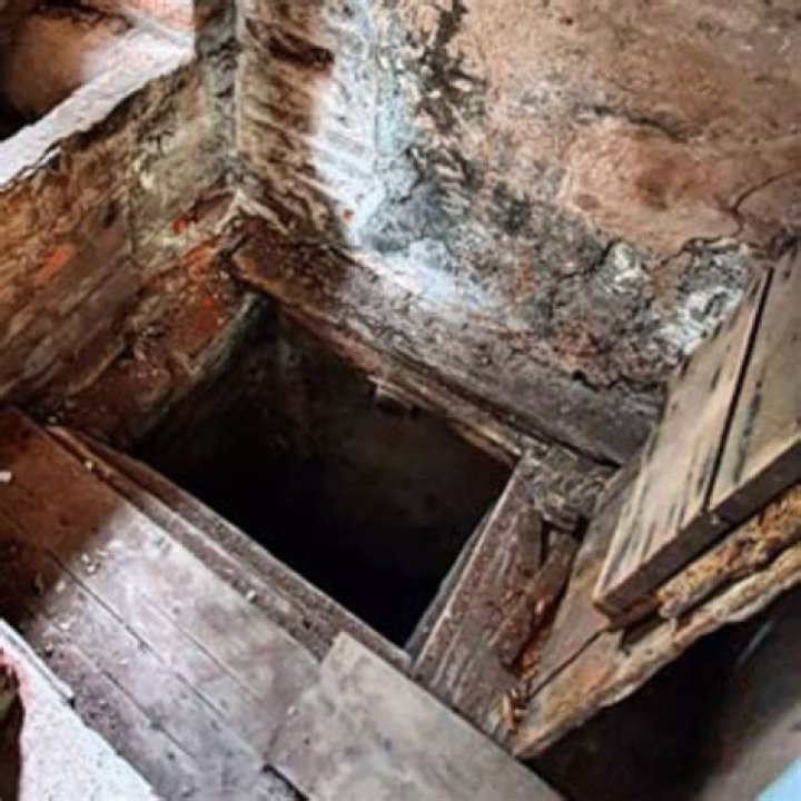 What were priest holes used for?