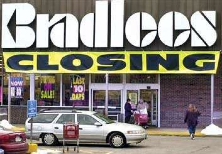 When did bradlees close?