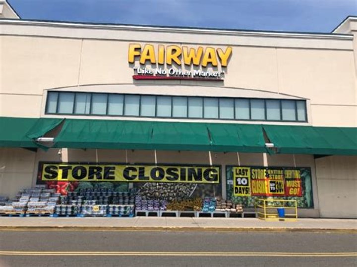 When is fairway in stamford closing?