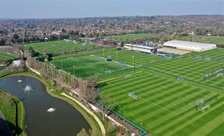 Where is cobham chelsea training ground?