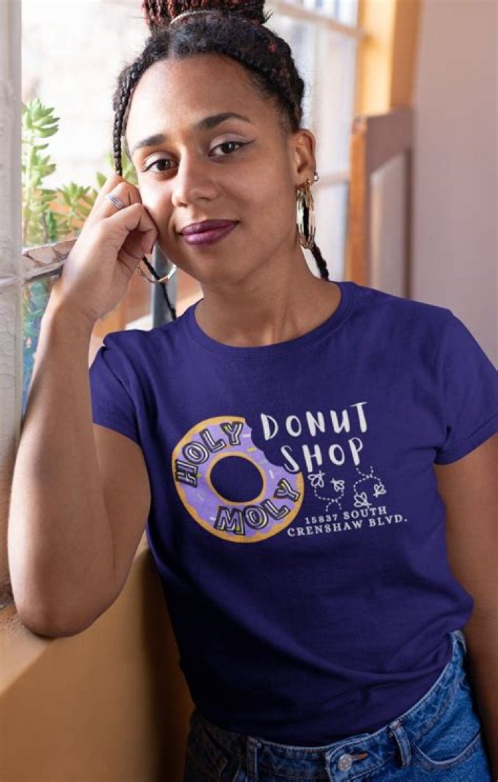 Where is holy moly donut shop?