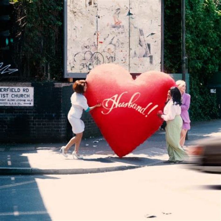 Where is pdpaola based?