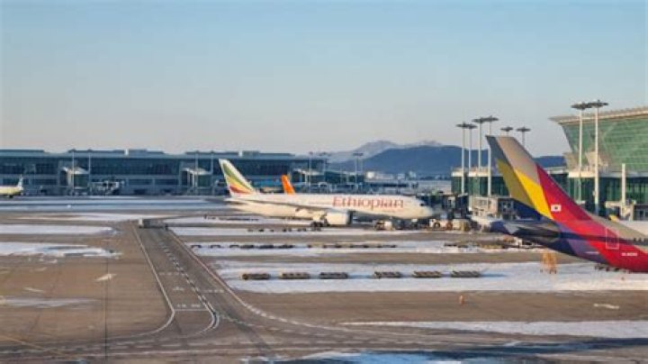 Which is the no 1 airport in the world?