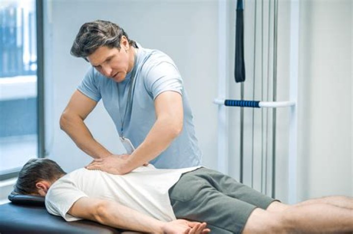 Who are chiropractic assistant?
