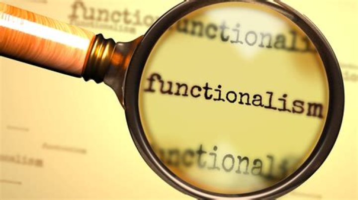 Who are functionalists in psychology?