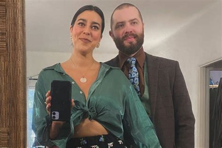 Who is amanda married to?