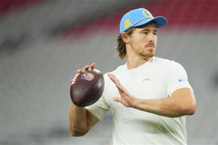 Who is the chargers qb?