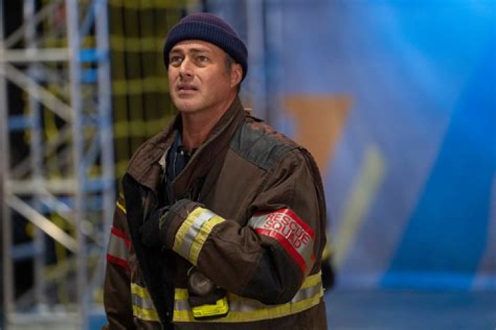Who leaves chicago fire 2021?