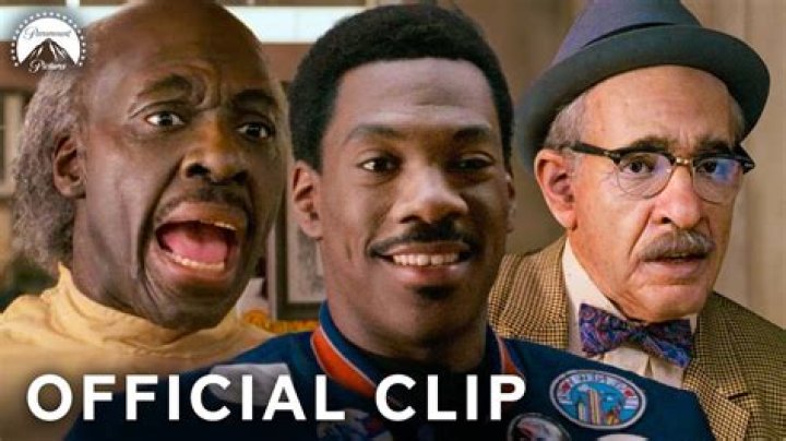 Who played the three barbers in coming to america?