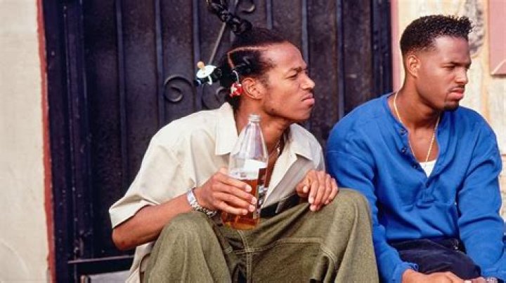 Who plays ashtrays dad in don't be a menace?