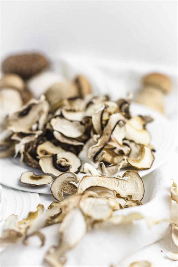 Who sells dehydrated mushrooms?
