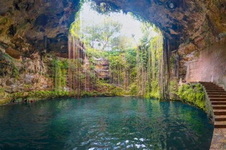 Why are cenotes only in mexico?