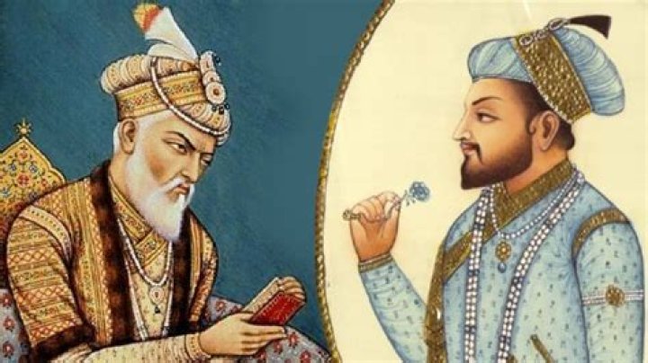 Why aurangzeb imprisoned his father?