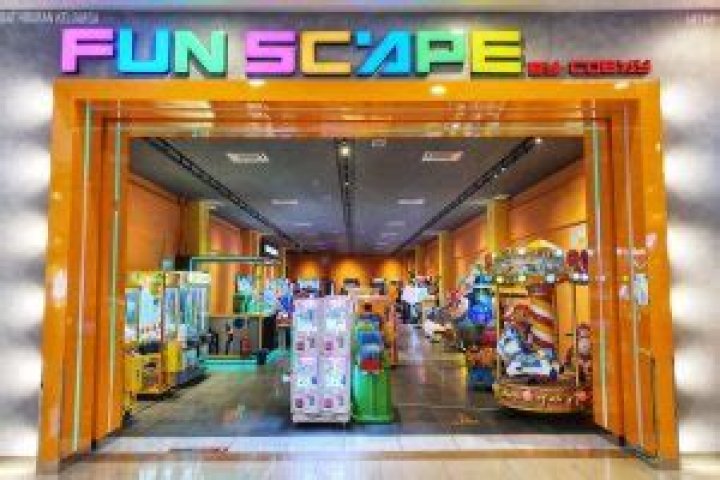 Why did funscape close down?