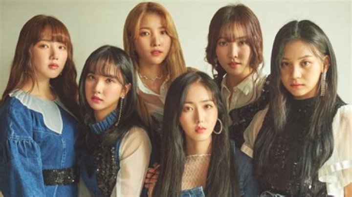 Why did gfriend disbandment?