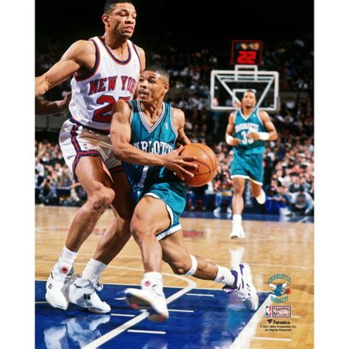 Why was muggsy bogues so short?